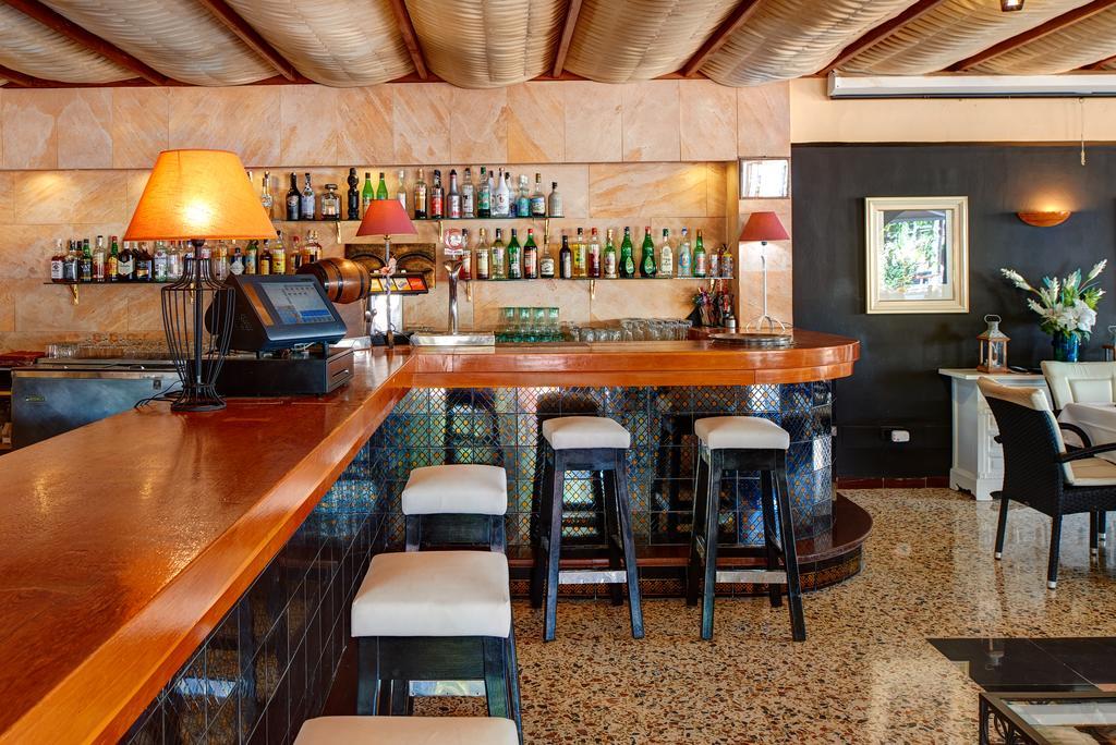 Hostal Talamanca Cala D´Or Buitenkant foto